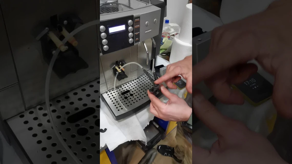 Cleaning the milk system (circuit) in milk frothers
